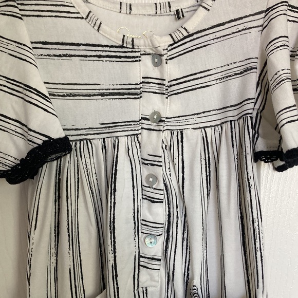 NWOT Jessica Simpson Black And White Jumpsuit Size 2T - Picture 3 of 5